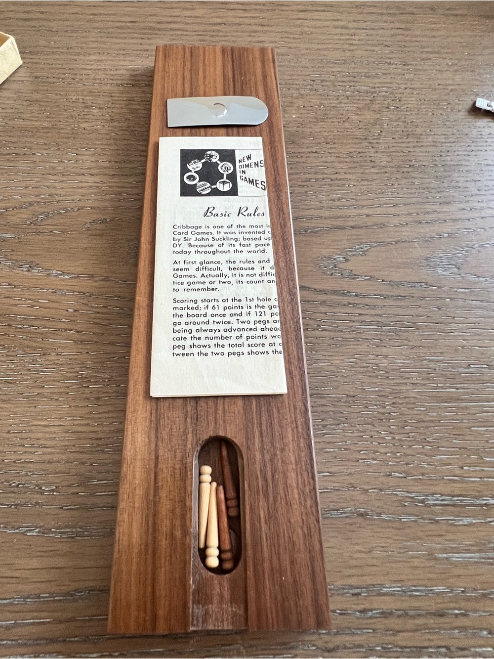 Pleasantime Games Vintage Cribbage Board Genuine Walnut Wood - Picture 4 of 7